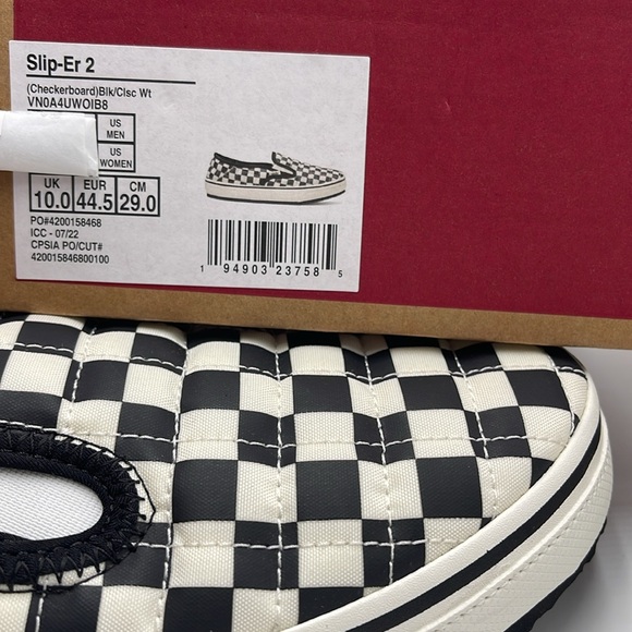Vans WMNS Slip-Er 2 (Checkerboard)BIk/Clsc White 
VN0A4UWOIB8 Sneakers - Picture 16 of 16